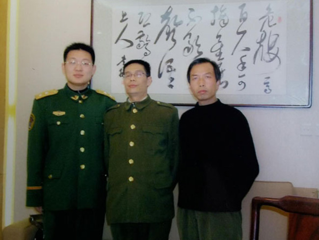王仕军校长视察武警总部后勤部